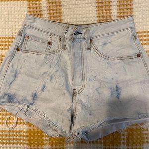 Levi tie dye shorts